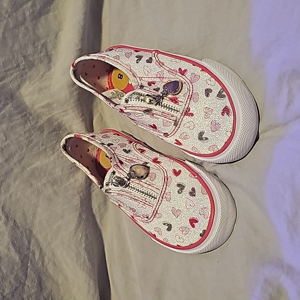 Nwot Kids Zip up shoes size 8T